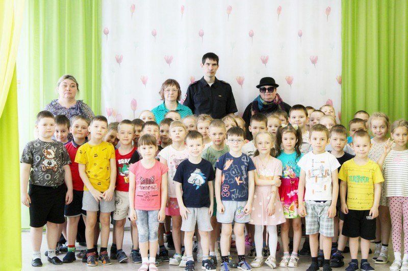 В Лысьве полицейские и общественники встретились с дошколятами в рамках реализации проекта «Люди в погонах»